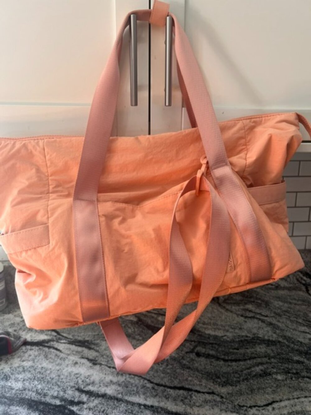 BAGSMART Zoraesque Travel Duffel Gym Bag with Yoga Mat Strap Pink